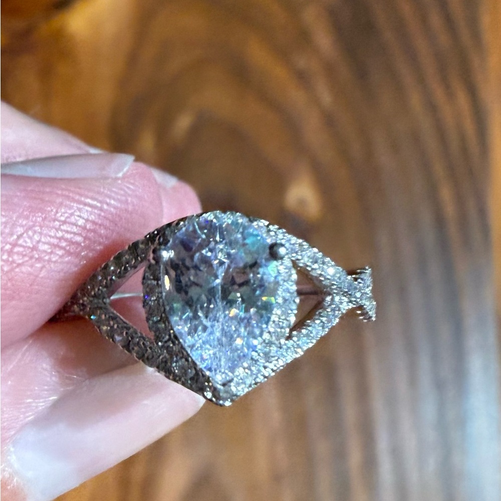 Sterling Silver Teardrop Ring